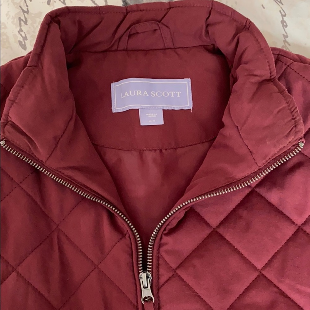 Vest - Picture 2 of 3